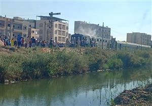 السيطرة على حريق محدود بجرار قطار في دمياط (صور)