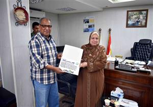 بعد الفوز بدرع التميز.. رئيس مياه سوهاج يكرم قسم الموارد البشرية