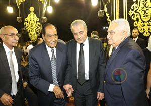 بالصور.. طنطاوي وشفيق في عزاء بهي الدين مرتجي