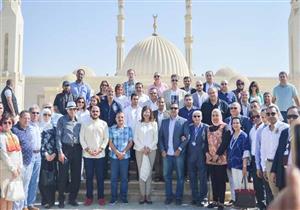 برفقة مستثمري "مصر تستطيع".. وزيرة الهجرة تواصل جولتها بالعاصمة الإدارية