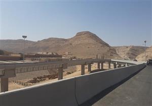  "النشار": تنفيذ 98 % من أعمال محور هضبة أسيوط الغربية (صور)