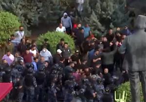 بالفيديو.. أنصار حزب الله يشتبكون مع المتظاهرين والأمن اللبناني يتدخل للفض