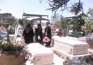 ما حكم عمل الخميس للمتوفى؟.. داعية يجيب