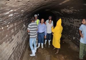 تحمي محور المحمودية.. تدعيم "سحارة مياه باب شرقي" في الإسكندرية - صور