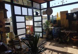 "ساقية بيفرلي".. حكاية مخزن مهجور تحول لمعرض ثقافي