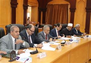 مجلس جامعة الأزهر يشيد بجهود الطواقم الطبية في مواجهة جائحة كورونا