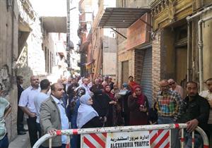   السر في الطابق الخامس.. 50 قصة حزينة من أمام عقار الورديان المائل بالإسكندرية