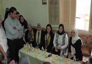 نائب محافظ القليوبية تتابع تدريب السيدات على ريادة الأعمال في قرية الحسانية