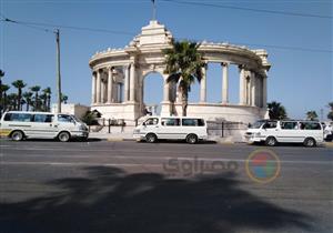صور – أول يوم عمل في مواقف الأجرة بالإسكندرية بعد خفض أسعار الوقود