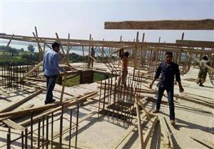 تطهير مخرات السيول وإزالة التعديات في المنيا (صور)