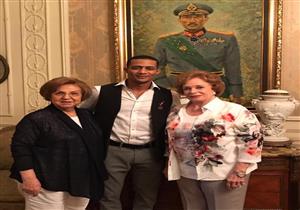 محمد رمضان ينشر صورًا مع أسرة السادات احتفالا بنصر أكتوبر