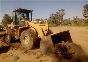 بالصور- حملة لإزالة التعديات على أملاك الدولة في مركز الغنايم بأسيوط