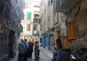 كارثة "الأزاريطة" تتجدد.. إخلاء 16 عمارة بمحيط عقار الإسكندرية المائل