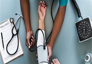 تعاني من ارتفاعه؟.. 5 فواكه شتوية تضبط ضغط الدم (صور)