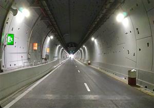 "ما عندناش حاجة مستحيلة".. هاني عازر يكشف عن تحديات إنشاء أنفاق بورسعيد