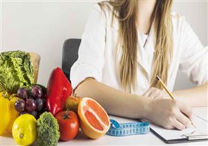 لمتبعي الدايت.. إليك قائمة بالأطعمة والمشروبات اللازمة لحرق الدهون (إنفوجرافيك)