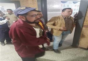 أثناء جمع القمامة.. سائق يعتدي على عامل في حي جنوب مدينة دسوق