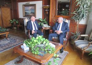 "الري" تبحث تجميل محور المريوطية بالجيزة