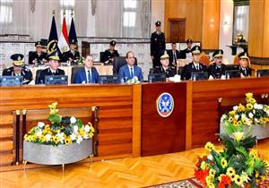 الرئاسة تنشر فيديو زيارة السيسي لأكاديمية الشرطة ومتابعة كشف الهيئة
