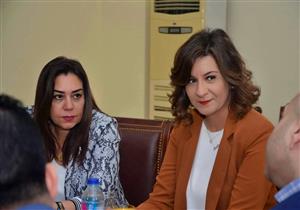 وزيرة الهجرة ومحافظ دمياط تبحثان مع مستثمرين مصريين تصدير الأثاث المصري عالميا