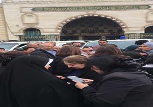 بالصور.. نجوم الفن في جنازة المخرج محسن حلمي