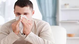 لماذا تتكرر العدوى لدى بعض الأشخاص رغم الالتزام بالعلاج؟