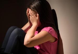 حرقتها بمنطقة حساسة.. تفاصيل تعذيب طفلة على يد قريبة أمها بكفر الشيخ