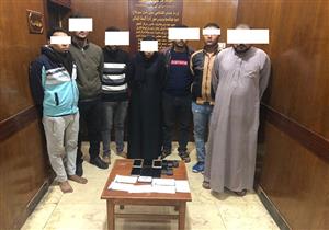 ضبط المتهيمن بتصوير سوهاجي بأوضاع مخلة وإجباره على توقيع إيصالات أمانة 