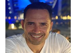 ظافر العابدين وزوجته يخطفان الأنظار في سابع أيام مهرجان القاهرة 