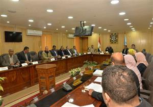 محافظ أسيوط يشدد على استرداد أراضي الدولة قبل 8 يناير المقبل