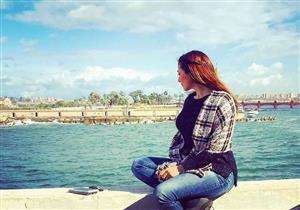 مريم حسن تخضع لجلسة تصوير في الإسكندرية