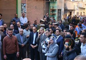 الاستعانة بالكلاب البوليسية.. تفاصيل 14 ساعة تحت أنقاض منزل الشرقية المنهار- صور