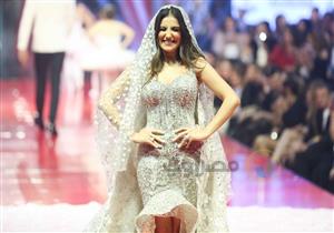 كيف ردت مي عمر على متابعة لها اتهمتها بالغرور؟