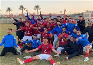 على طريقة رمضان صبحي.. ناشئ الأهلي يقف على الكرة في قمة الزمالك (فيديو)