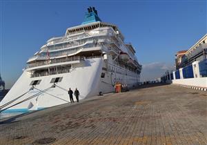 بالصور.. ميناء الإسكندرية يستقبل السفينة اليونانية "سيلي ستايل كريستال" 