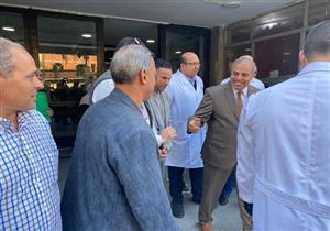 تفقد المطبخ.. رئيس جامعة الأزهر يزور مستشفى الحسين الجامعي