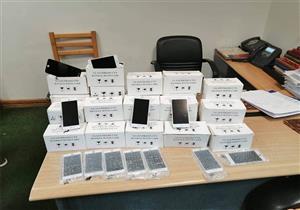 جمارك مطار القاهرة تحبط محاولة تهريب هواتف محمولة ومستحضرات تجميل