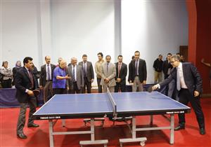 وزيرا الآثار والرياضة يلعبان "بنج بونج" خلال افتتاح برنامج "مصر 2019"- صور