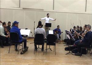 بالفيديو والصور- وحيد ممدوح في بروفات حفل عيد الحب بالأوبرا