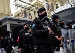 الشرطة التركية تطلق قنابل الغاز لتفريق محتجين على العنف ضد المرأة