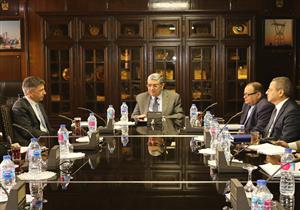 "شاكر": مصر تستكمل إجراءات الربط الكهربائي مع أوروبا عبر قبرص