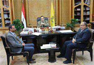 محافظ شمال سيناء يطالب بوضع خطط مستقبلية لتطوير قطاع الصحة 