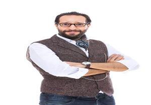 أحمد أمين يغني ويرقص ..أغنية" القرشين" من مسلسل "الصفارة"