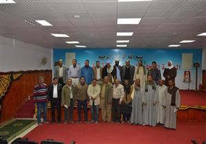 وفد يوناني يزور واحة الفرافرة لبحث سبل الاستثمار في "القطن"