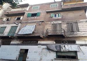  بالصور.. انهيار أجزاء من عقار في حي وسط الإسكندرية