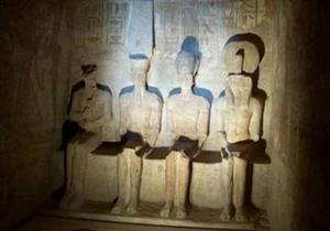 وزيرة الثقافة تشهد الاحتفال بليلة تعامد الشمس بمعبد أبوسمبل