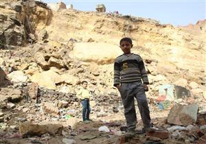  صور| انهيار صخرة جديدة بمنشأة ناصر