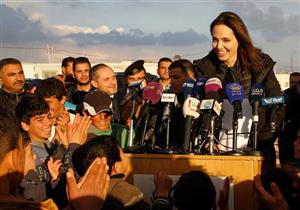 أنجلينا جولي تزور لاجئي الروهينجا في بنجلاديش