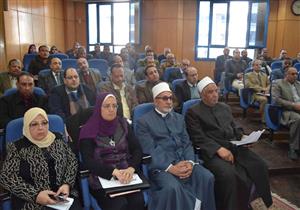 بالصور.. محافظ المنيا يبحث آليات تنفيذ "صقر 43" لمواجهة الأزمات