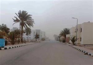 عاصفة رملية تجتاح مدينة أبو رديس في جنوب سيناء (صور)